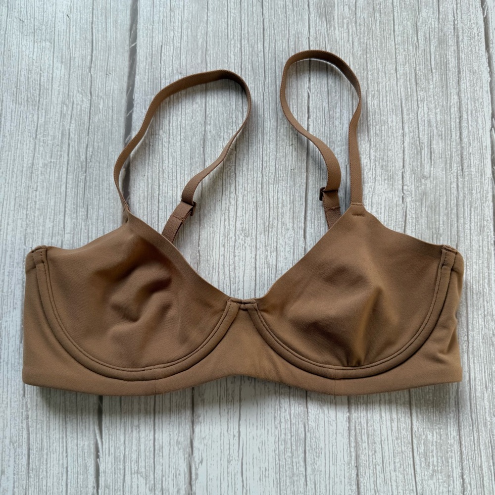 SKIMS Brown Underwire Scoop Bra